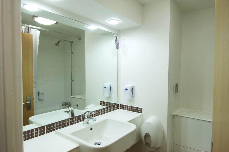 Premier Inn Glasgow Milngavie Esterno foto