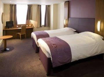 Premier Inn Glasgow Milngavie Esterno foto