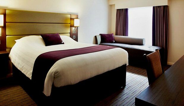 Premier Inn Glasgow Milngavie Esterno foto